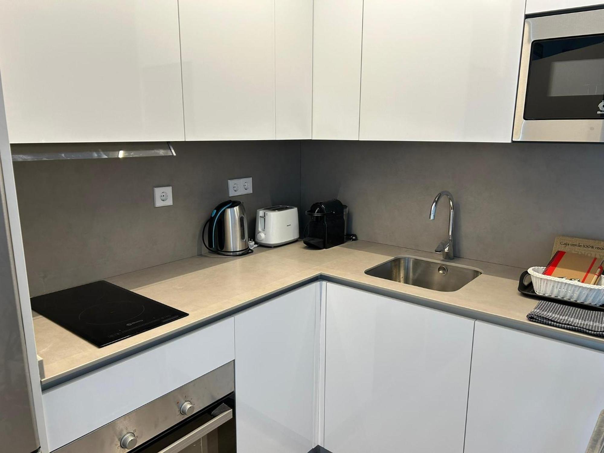 Azca-Bernabeu Apartments Мадрид Екстериор снимка